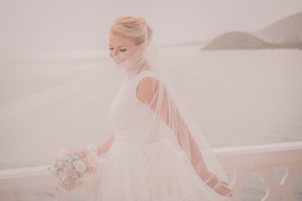 antigua wedding photographer-bride with ocean view