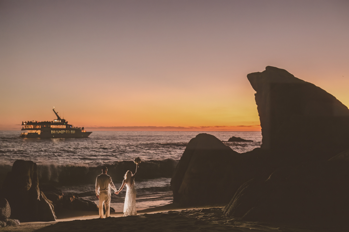 cabo san lucas wedding photographer- bride and groom and sunset