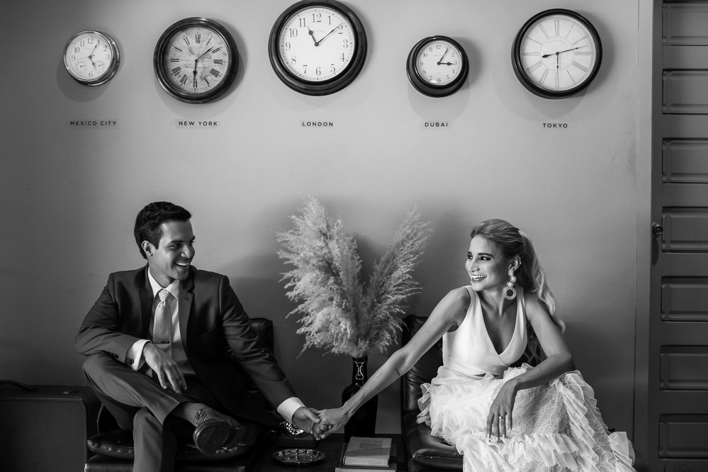 el salvador wedding photographer-bride and groom in black and white